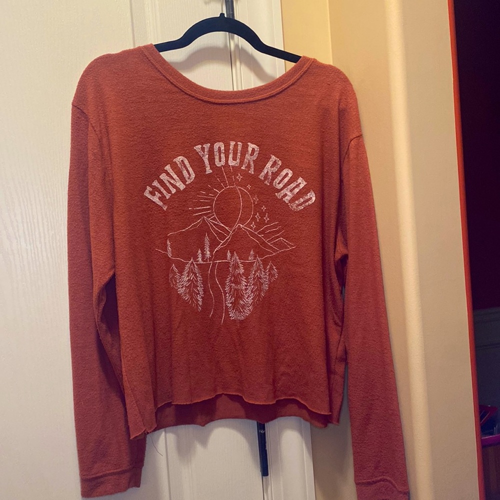 Reddish brown light sweater